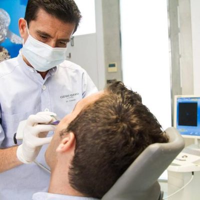 cuevas queipo, implantes dentales, Málaga